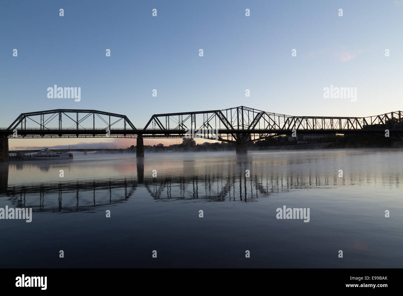 Alexandra Bridge in Ottawa in the morning Stock Photo