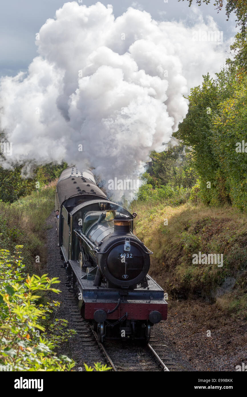 4936 GWR Hall Class - Kinlet Hall climbs towards Combe Florey on the West Somerset Railway during the Autumn steam gala 2014 Stock Photo