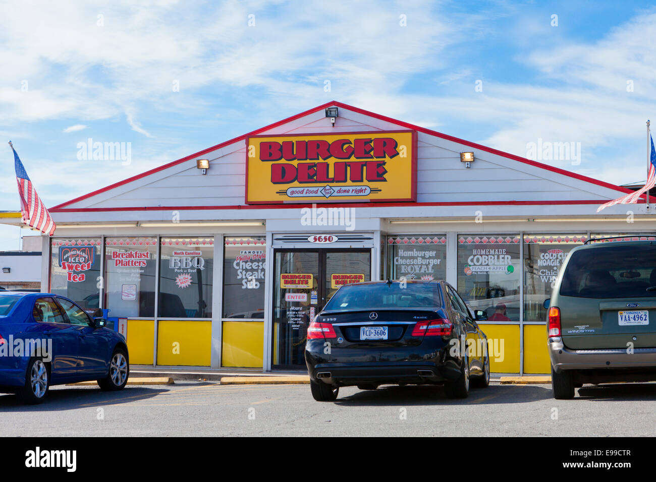 Burger Delite (hamburger restaurant) storefront - Alexandria, Virginia USA Stock Photo