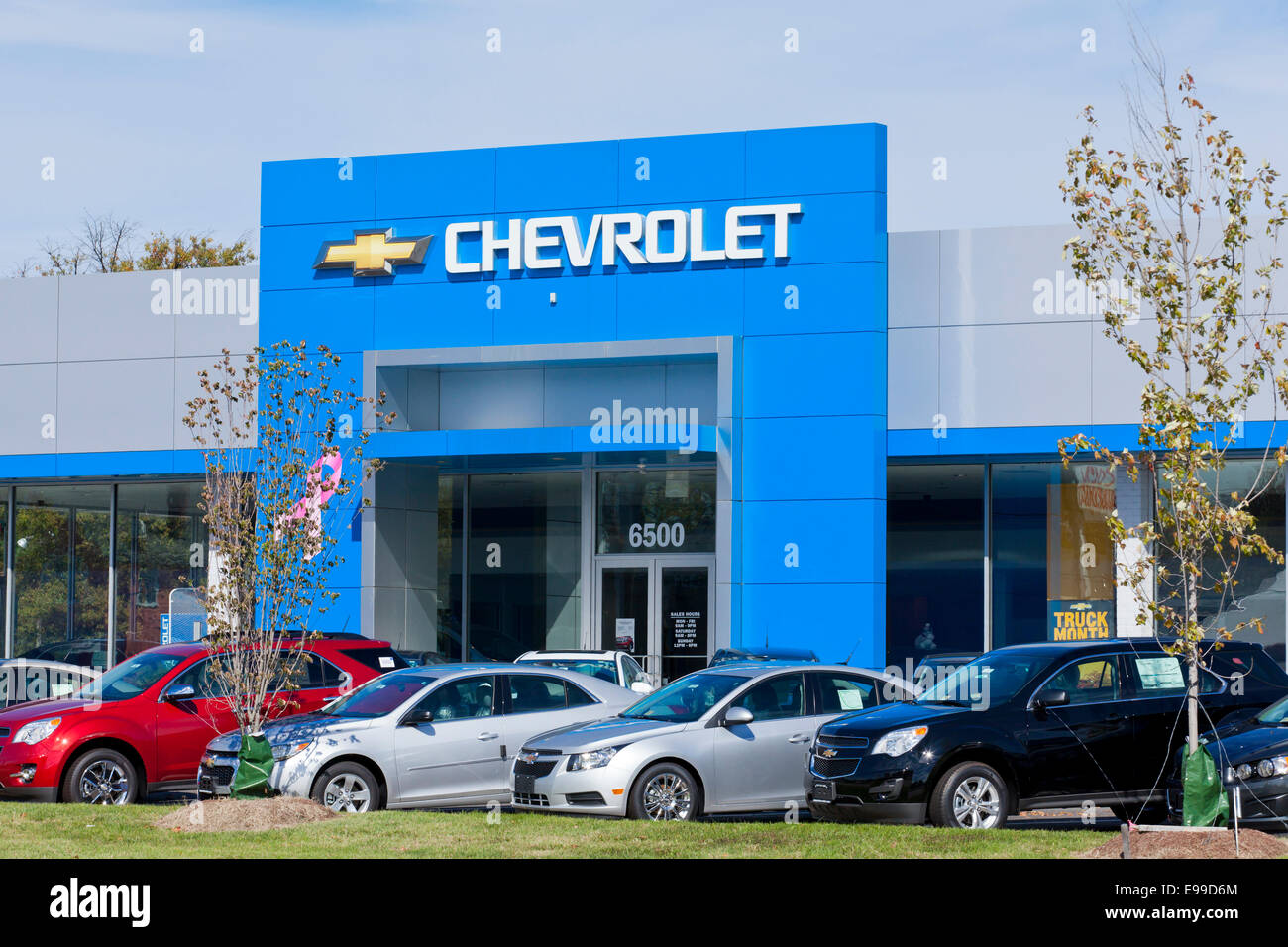Chevrolet dealership storefront Virginia USA Stock Photo Alamy