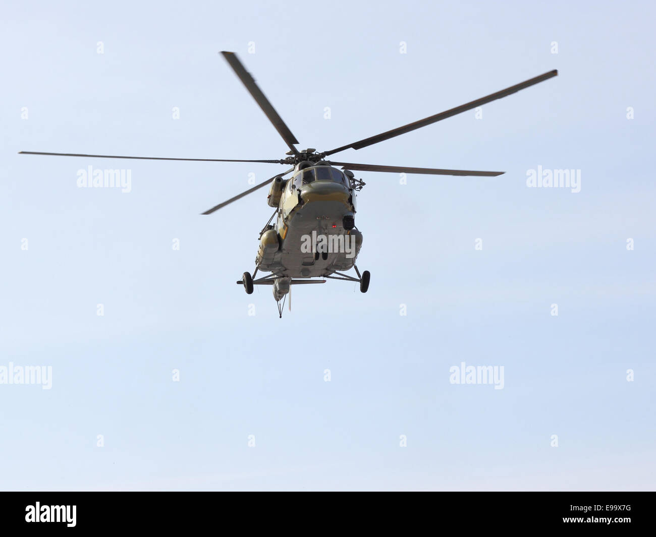 Russian army Mi-8 helicopter Stock Photo - Alamy