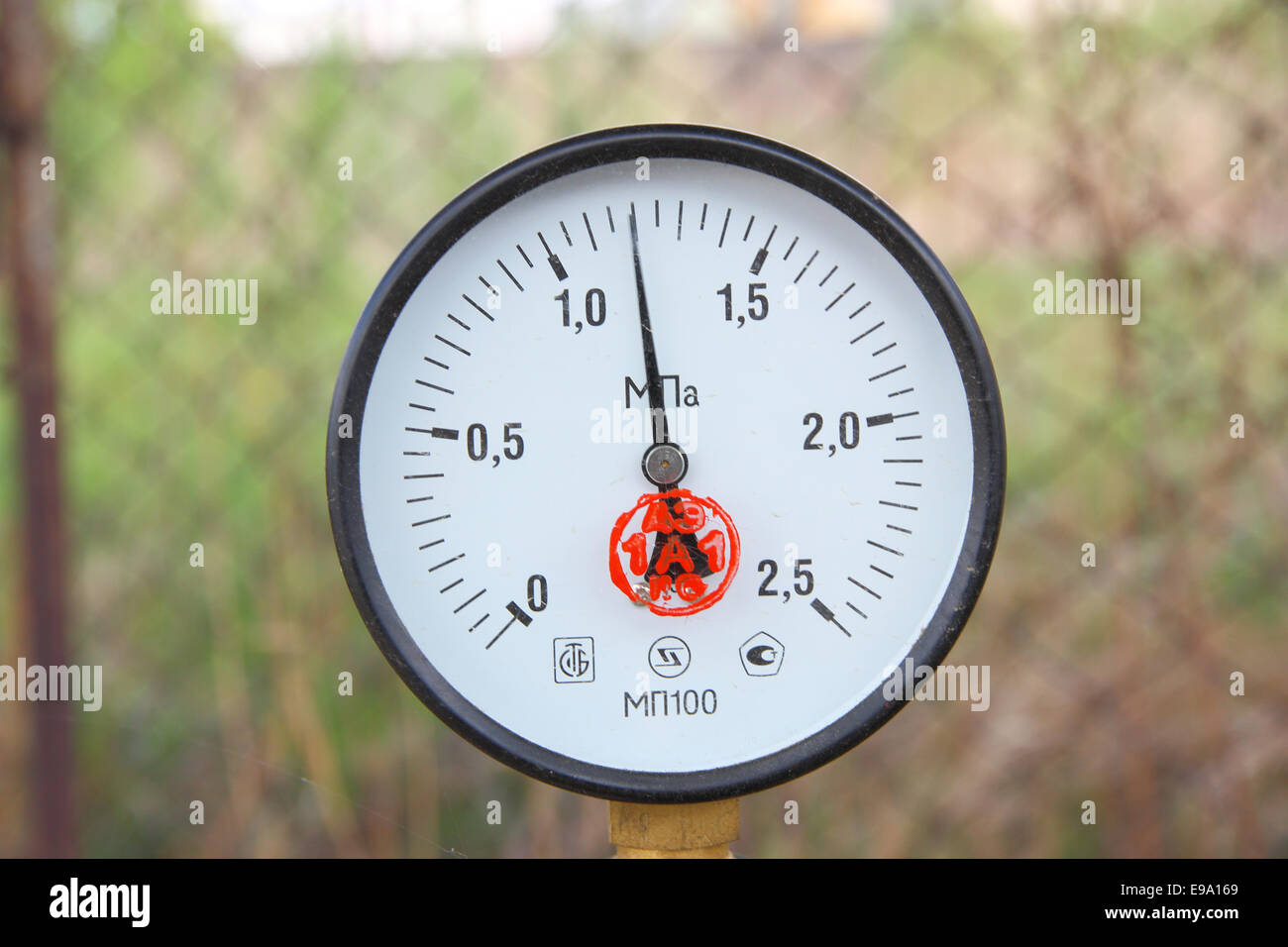 Gas manometer gauge with a black arrow Stock Photo Alamy