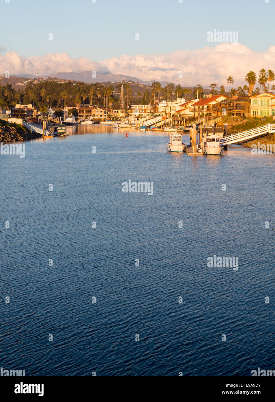 Expensive homes and boats ventura Stock Photo Alamy