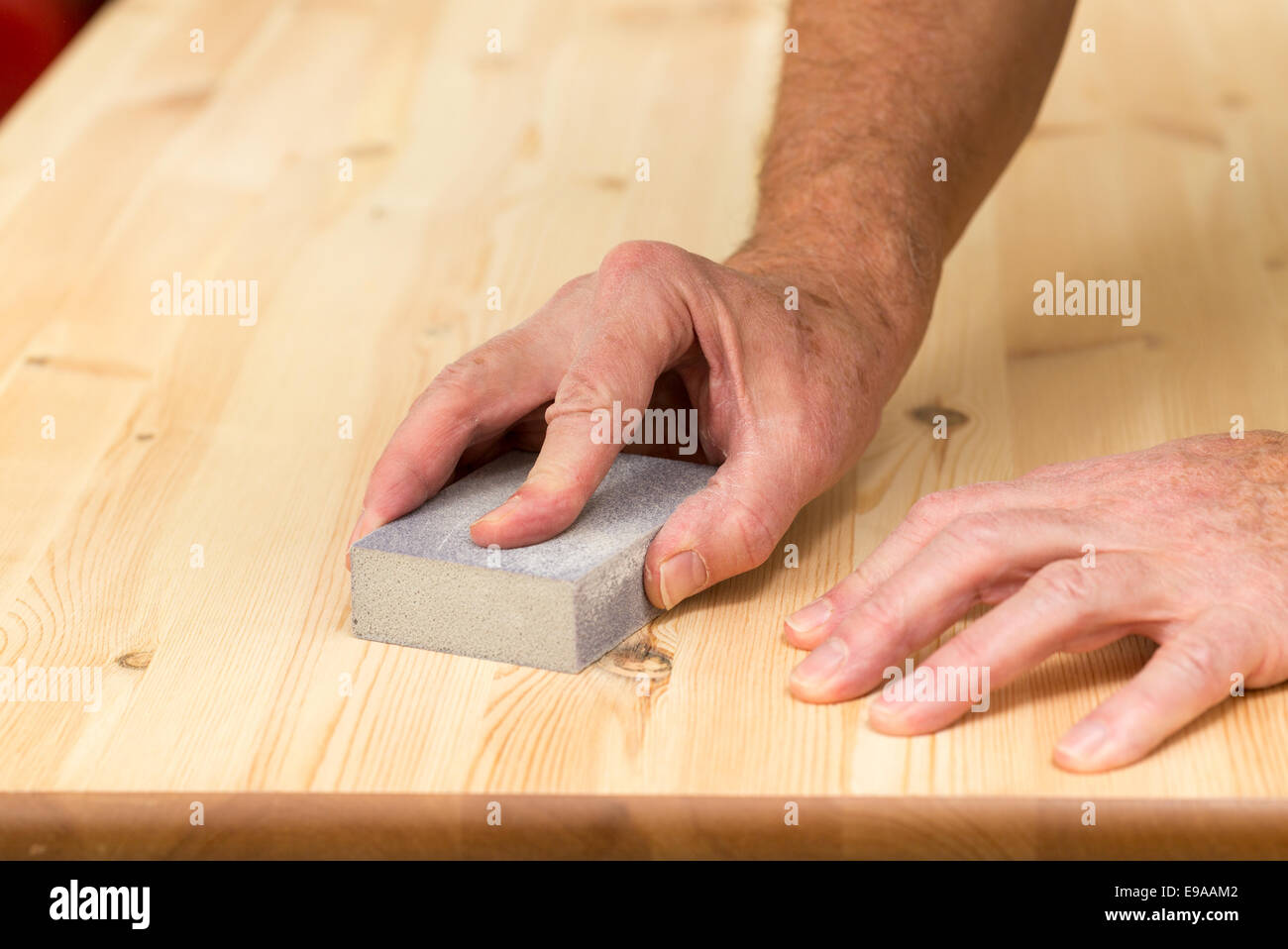 Hand sanding hires stock photography and images Alamy