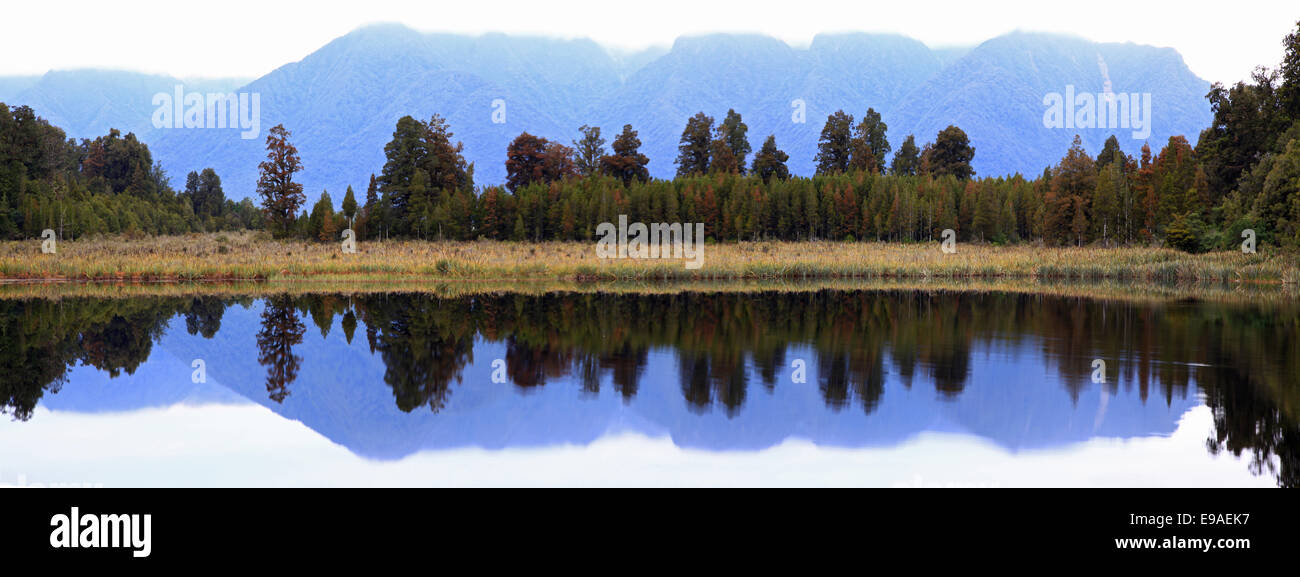 panorama Lake Matheson New Zealand Stock Photo - Alamy