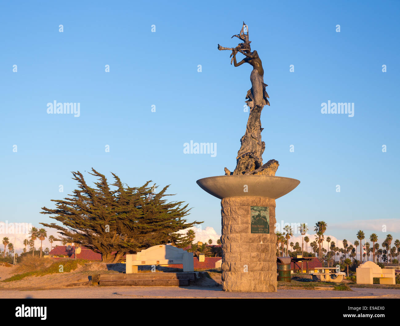 Mermaid statue entrance Ventura harbor Stock Photo Alamy