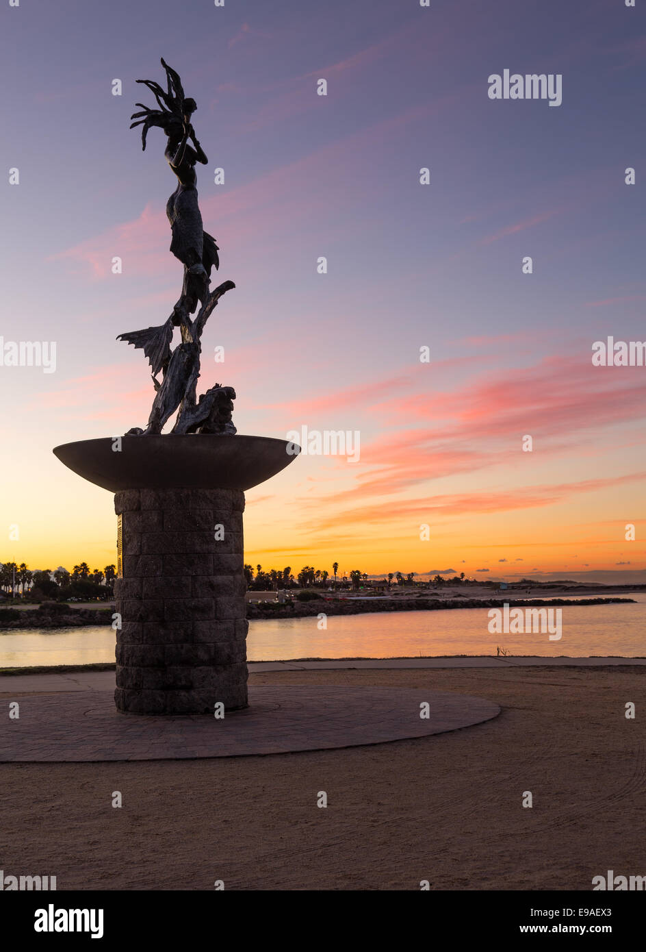 Mermaid statue entrance Ventura harbor Stock Photo Alamy
