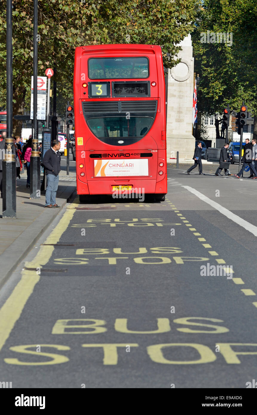 Road markings at bus stop hires stock photography and images Alamy