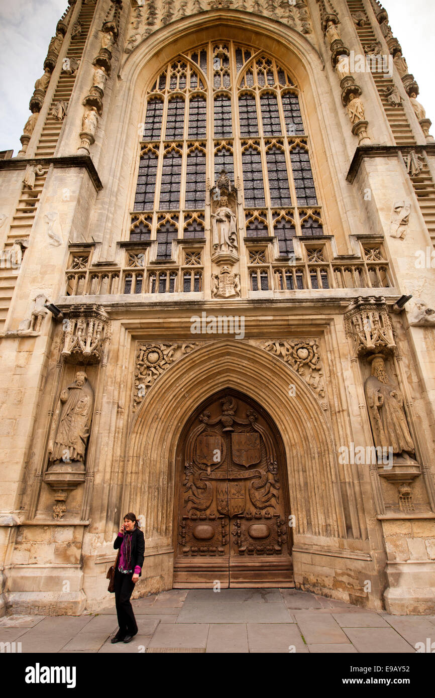 UK, England, Wiltshire, Bath, Abbey West Front, Great door and Jacob’s Ladder angel’s ladder to heaven carving Stock Photo