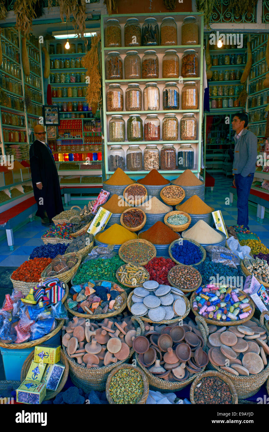 Spice shop, Rahba Kedima Square, Place des Epices, Medina, Marrakech, Marrakesh-Tensift-El Haouz region, Morocco Stock Photo