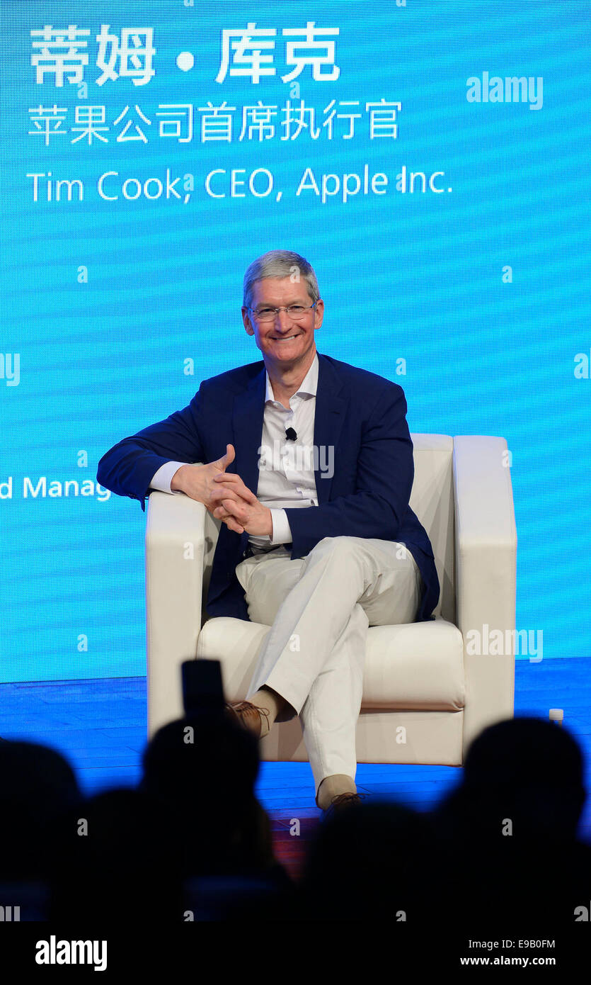 Beijing, China. 23rd Oct, 2014. Apple CEO Tim Cook takes part in an exchange activity with teachers and students from Tsinghua University School of Economics and Management (SEM), in Beijing, China, Oct. 23, 2014. Credit:  Qi Heng/Xinhua/Alamy Live News Stock Photo