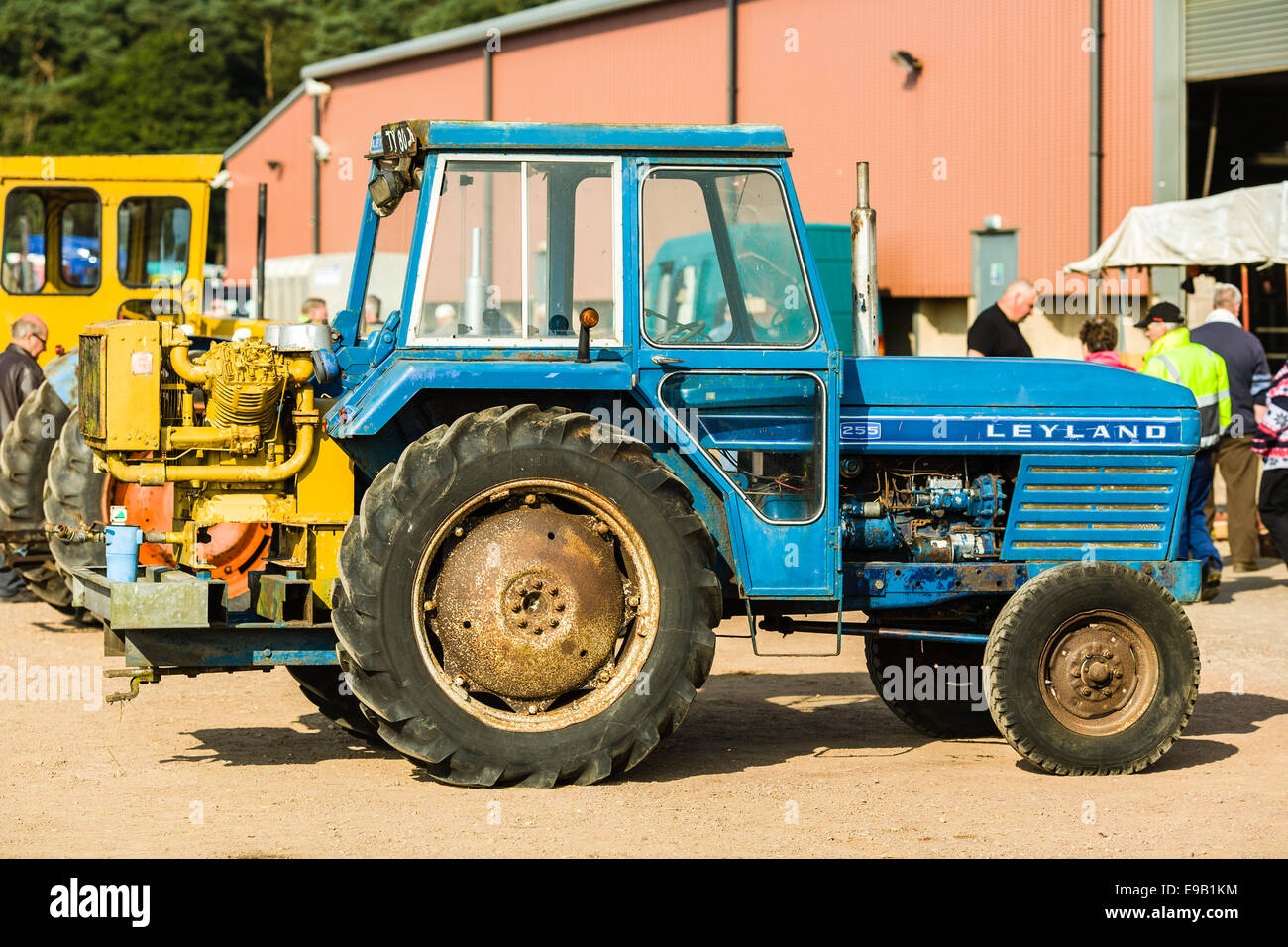 Blue Leyland 255 tractor with compressor monunted on rear Stock Photo