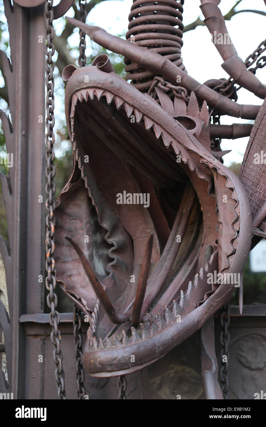 Modernist. Spain. Barcelona. Guell Pavilions.1884-1887. Built  by Antonio Gaudi (1852-1926). The Iron dragon gate. Stock Photo