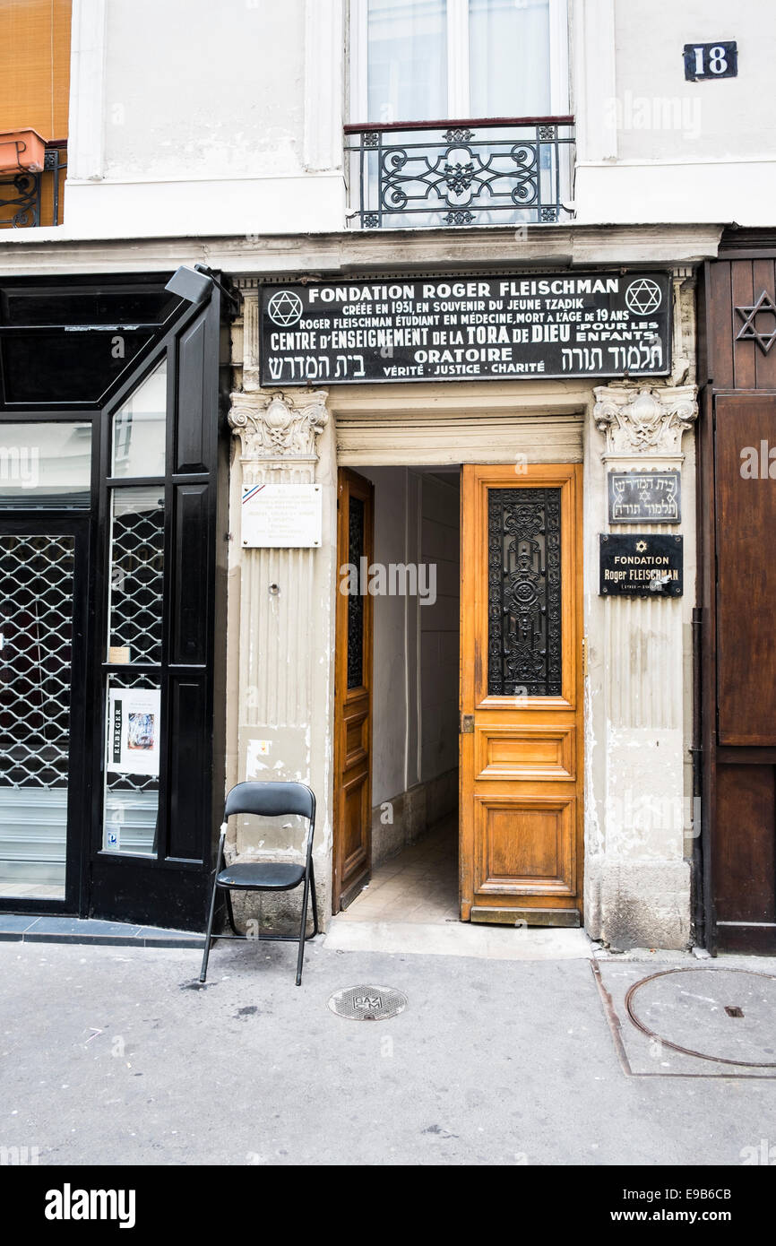 roger fleischman foundation, thora school and prayer room, rue des ecouffes, marais district,  paris, ile de france, france Stock Photo