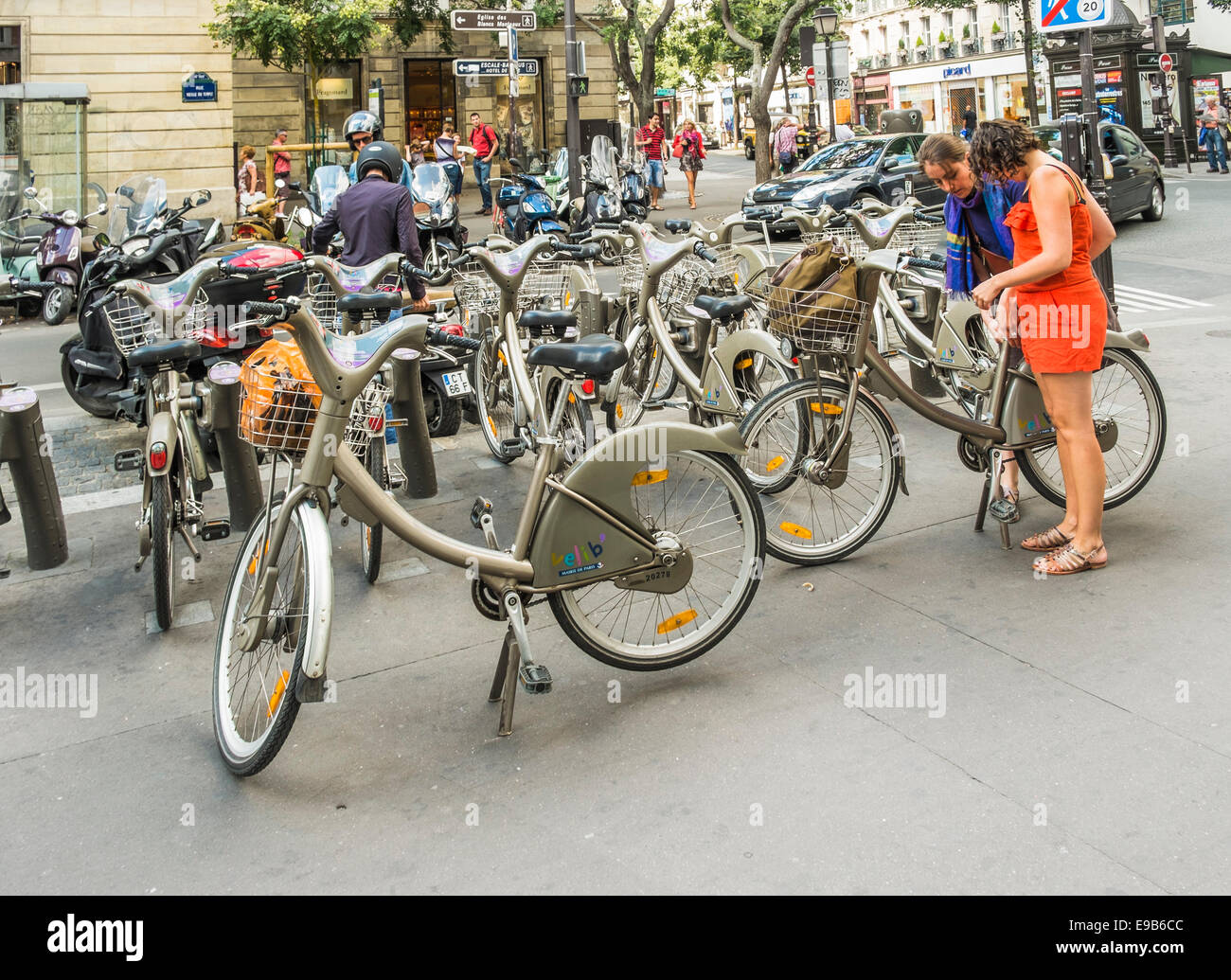 rental station of public bicycle sharing system velib´, rue vieille du temple, 4th arrondissement,  paris, ile de france, franc Stock Photo