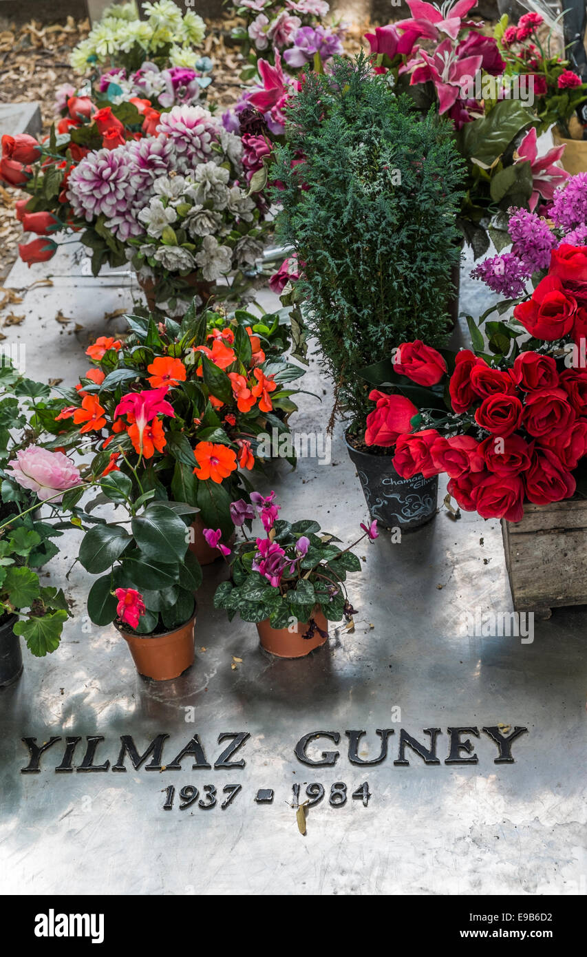 graveside of kurdish-turkish movie director yilmaz guney, pere lachaise cemetery, paris, ile de france, france Stock Photo
