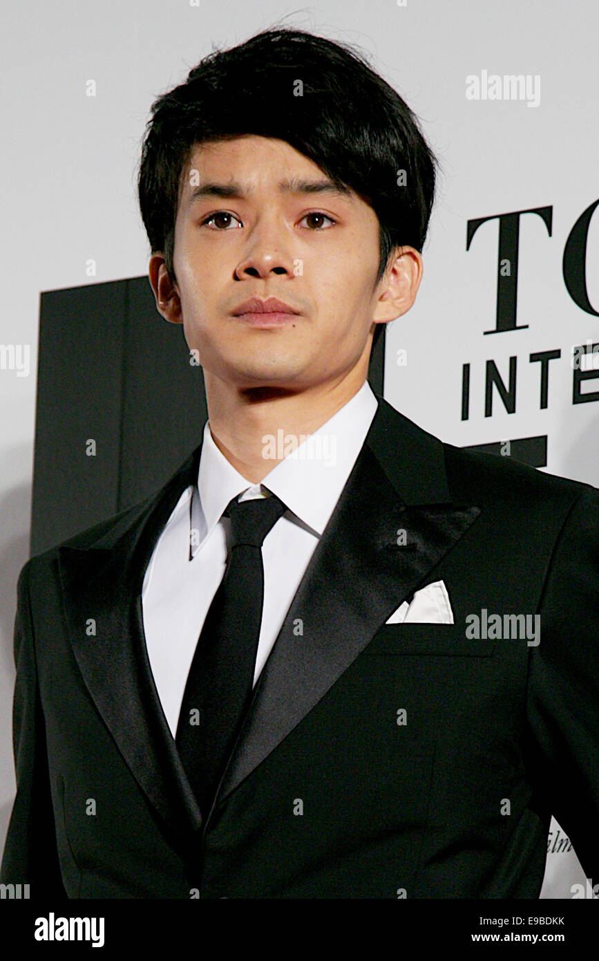 Tokyo, Japan. 23rd Oct, 2014. Sosuke Ikematsu, Oct 23 2014 : Tokyo, Japan:  Actor of the movie "Pale Moon" Sousuke Ikematsu poses for the cameras at  the 27th Tokyo International Film Festival,