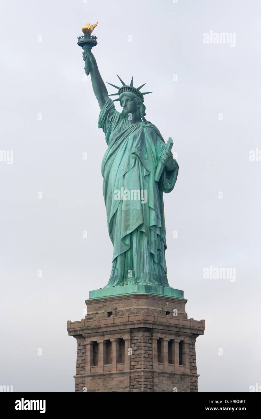 Freiheitsstatue Statue of Liberty New York Manhatten USA Architektur Wahrzeichen Berühmt Amerika Attraktion Crown Krone Fackel F Stock Photo