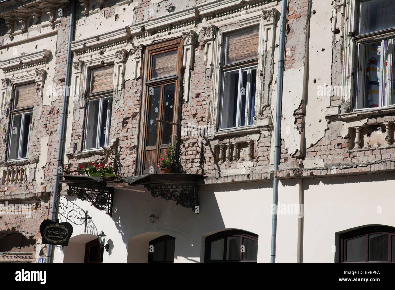 BUILDING CARRYING DAMAGE FROM SERBIAN-CROATIAN WAR OF INDEPENDENCE IN VUKOVAR CROATIA Stock Photo