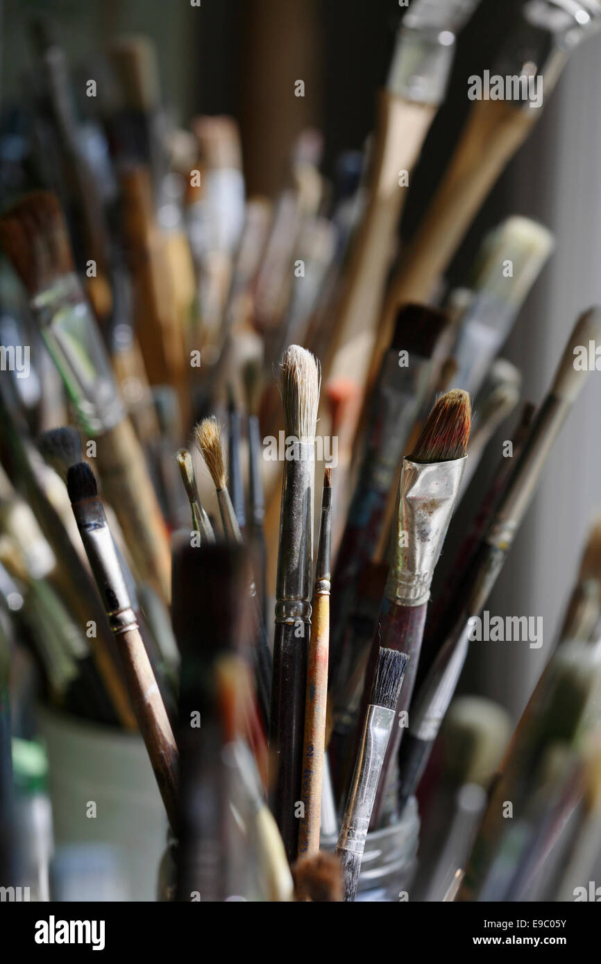 Jar of artists brushes hi-res stock photography and images - Alamy