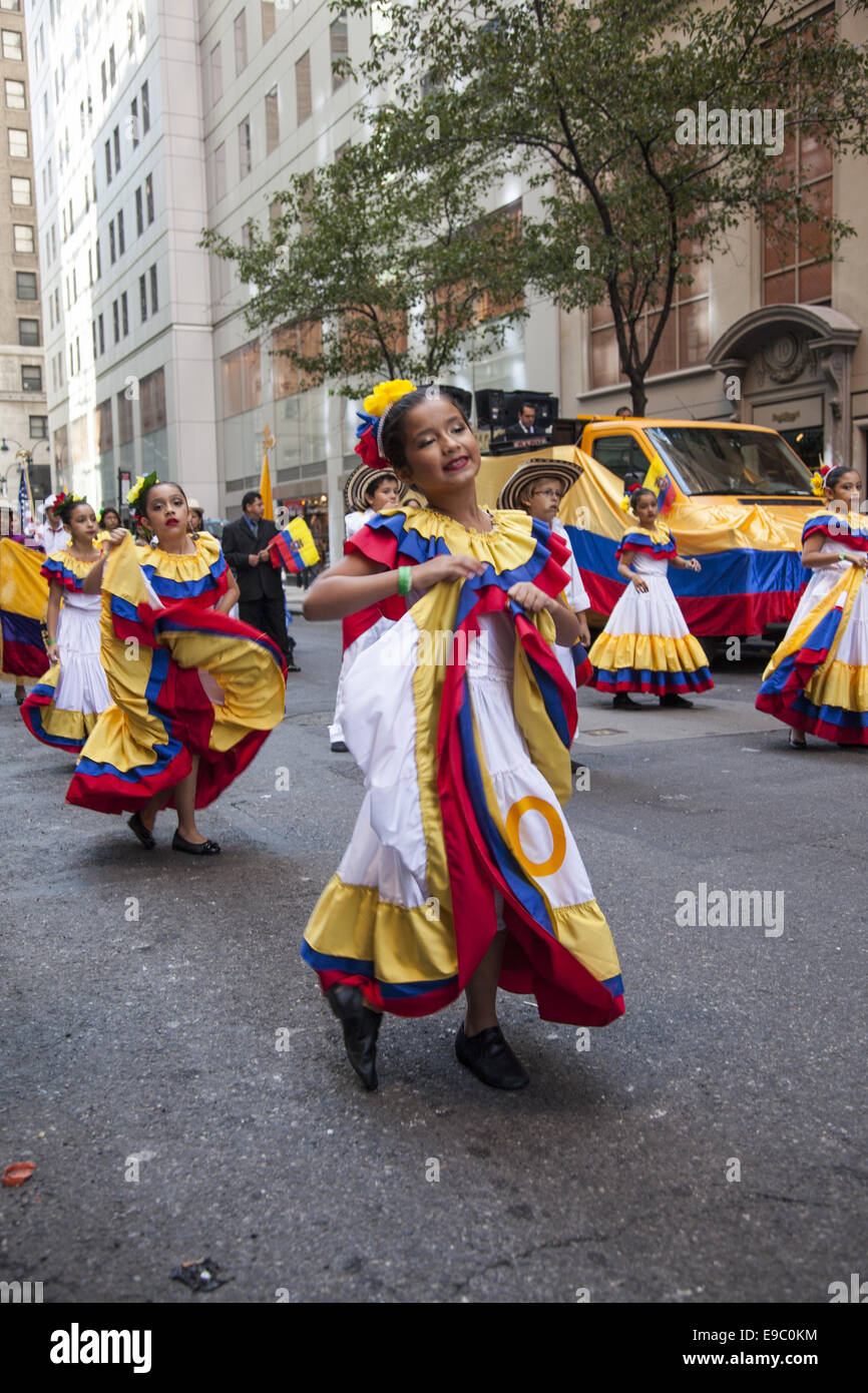 Hispanic children dancing hires stock photography and images Alamy