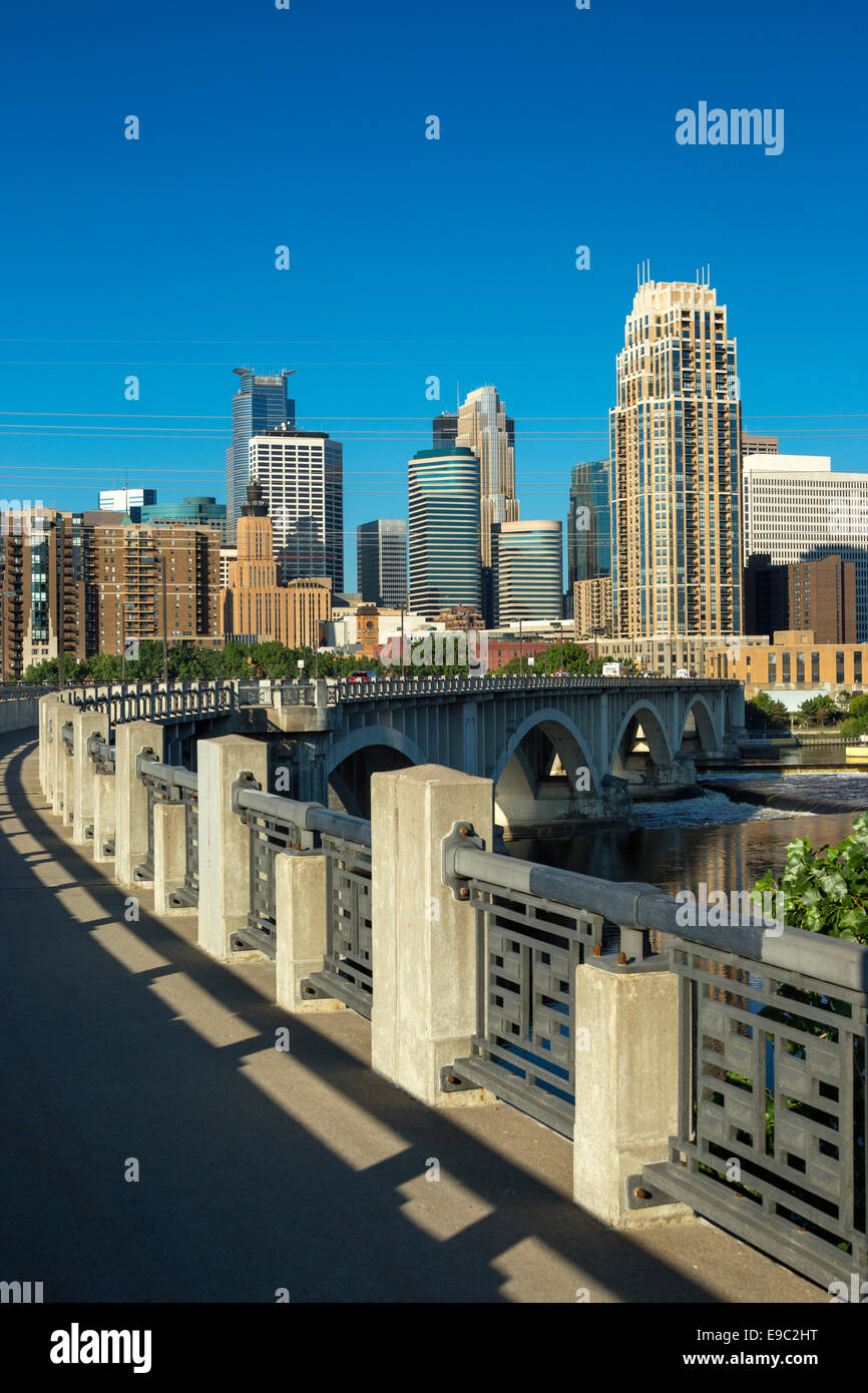 THIRD AVENUE BRIDGE DOWNTOWN SKYLINE MISSISSIPPI RIVER MINNEAPOLIS