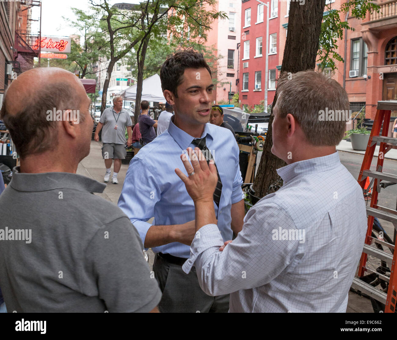 Danny Pino of Law & Order: Special Victims Unit on his way to film a scene for Episode #4 of Season 16. Stock Photo