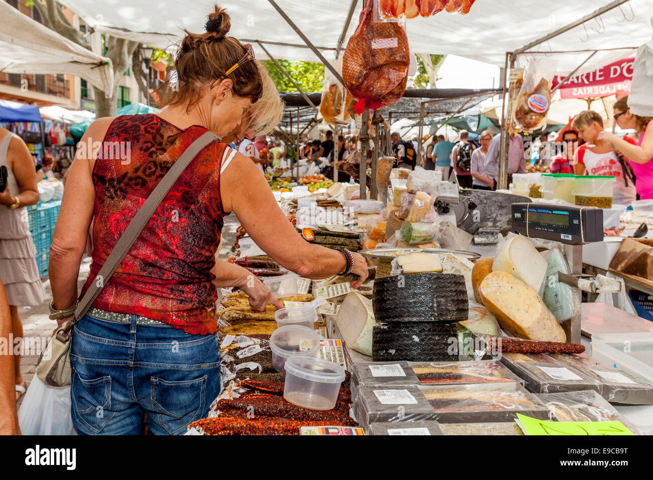 Alcudia majorca spain shopping hi-res stock photography and images - Alamy