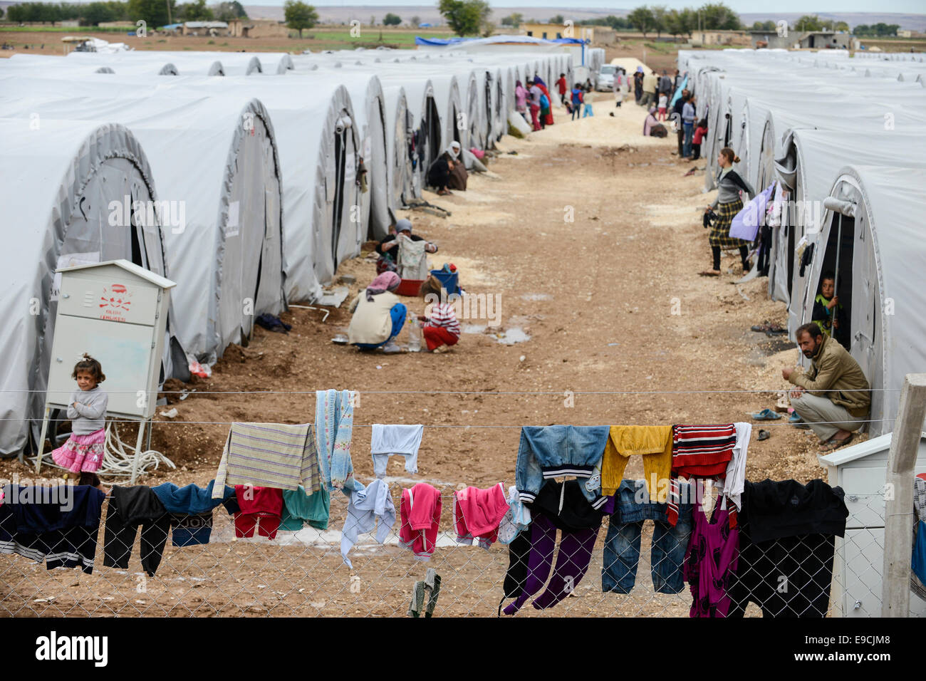 Syrian refugees hi-res stock photography and images - Alamy