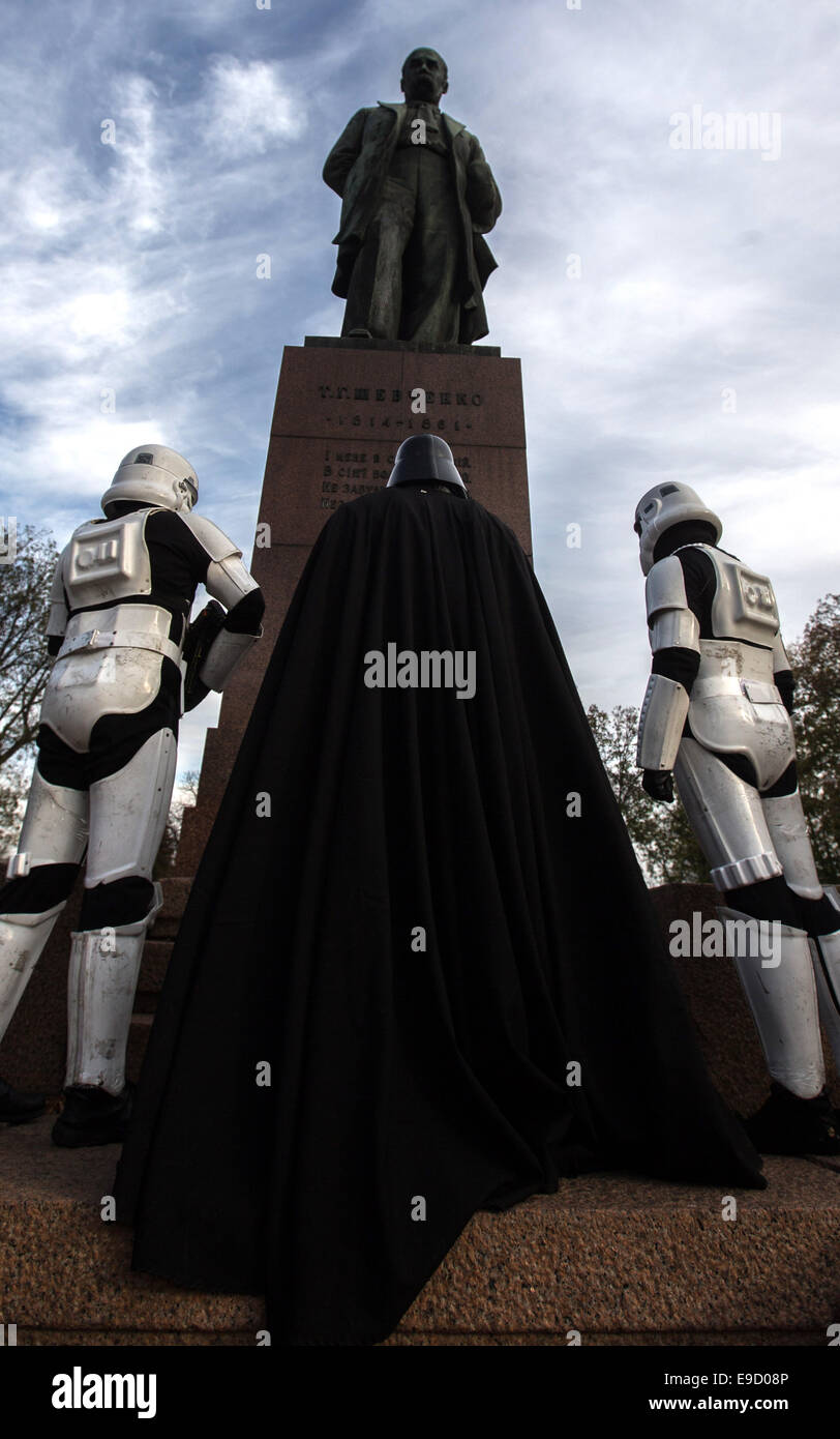 Darth Vader Statue High Resolution Stock Photography and Images Alamy