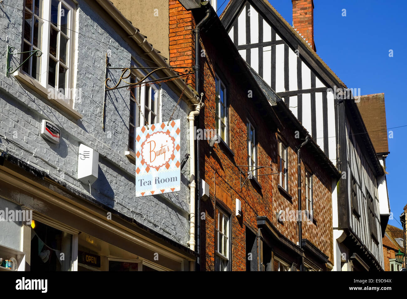 Lincoln Steep Hill And Cathedral Area . Bunty's Tea Rooms Stock Photo