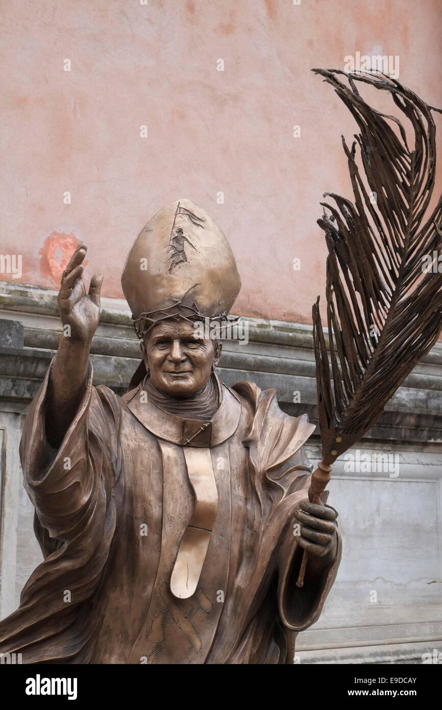 A sculpture of Pope John Paul II outside the Church of Santa Maria degli Angeli, Pordenone, Italy. Stock Photo