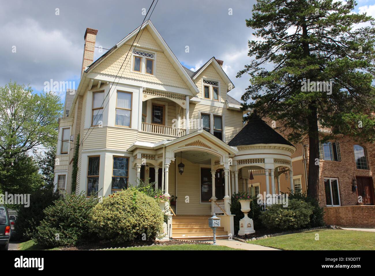Queen Anne house, built in 1887 in Tottenville, Staten Island, New York
