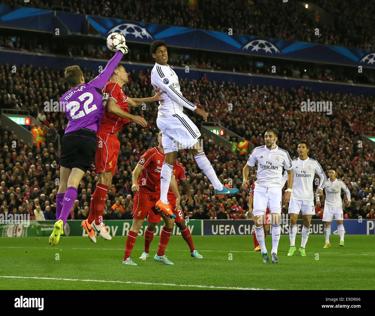 Liverpool Attacking Shape Attack liverpool hi-res stock photography and images - Alamy