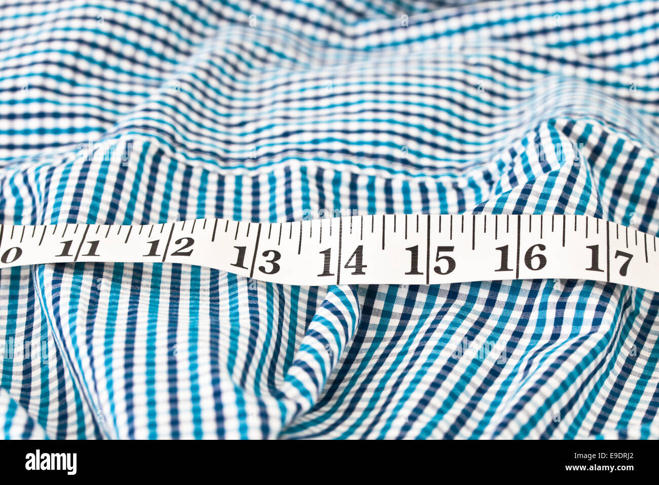 Fabric measuring tape hires stock photography and images Alamy