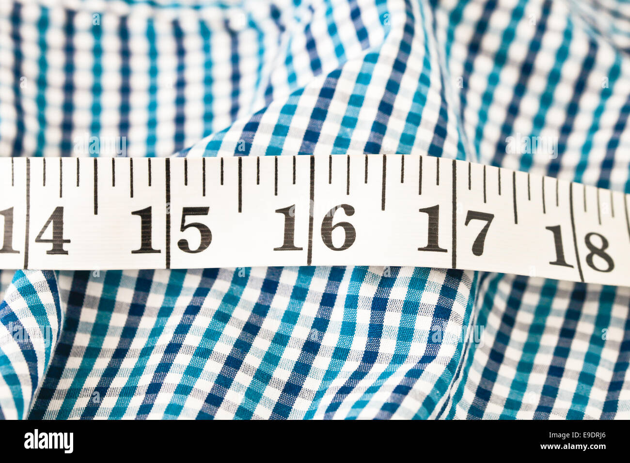 Fabric measuring tape hires stock photography and images Alamy