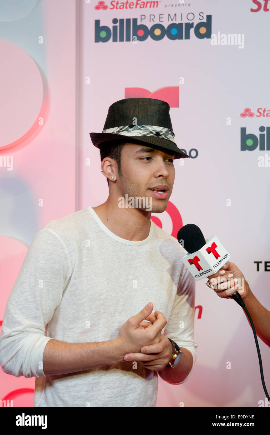 Puerto Rican Reggaeton star Miguelito with American singer-songwriter ...