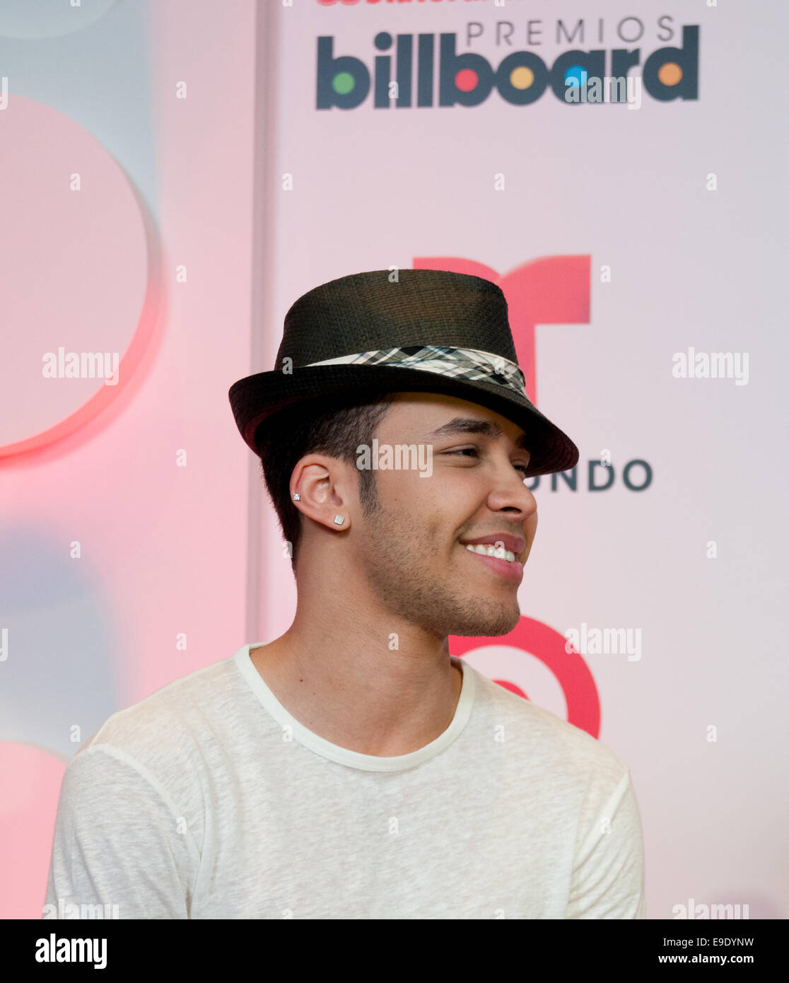 Puerto Rican Reggaeton star Miguelito with American singer-songwriter ...