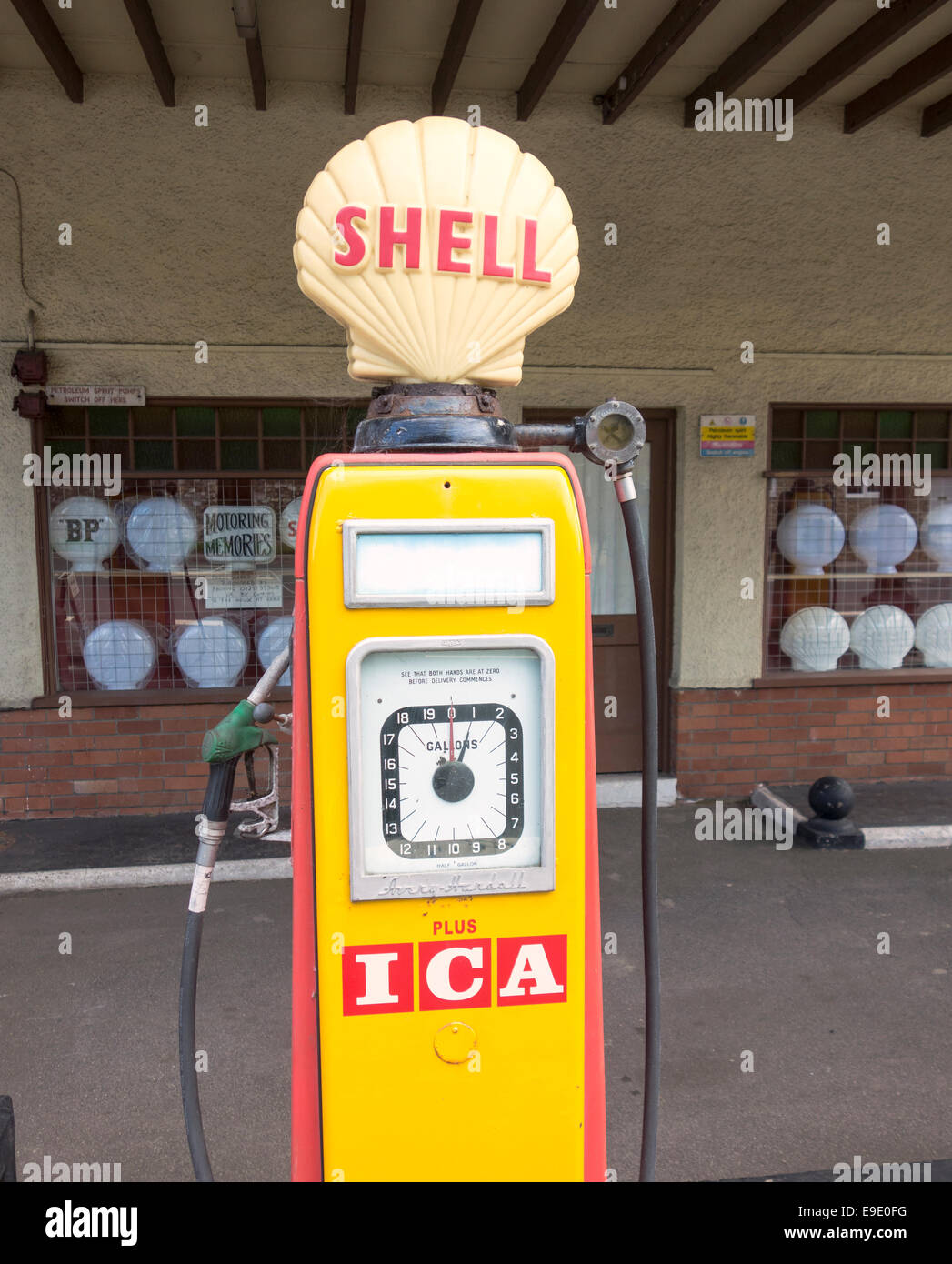 Old Shell petrol pump Stock Photo
