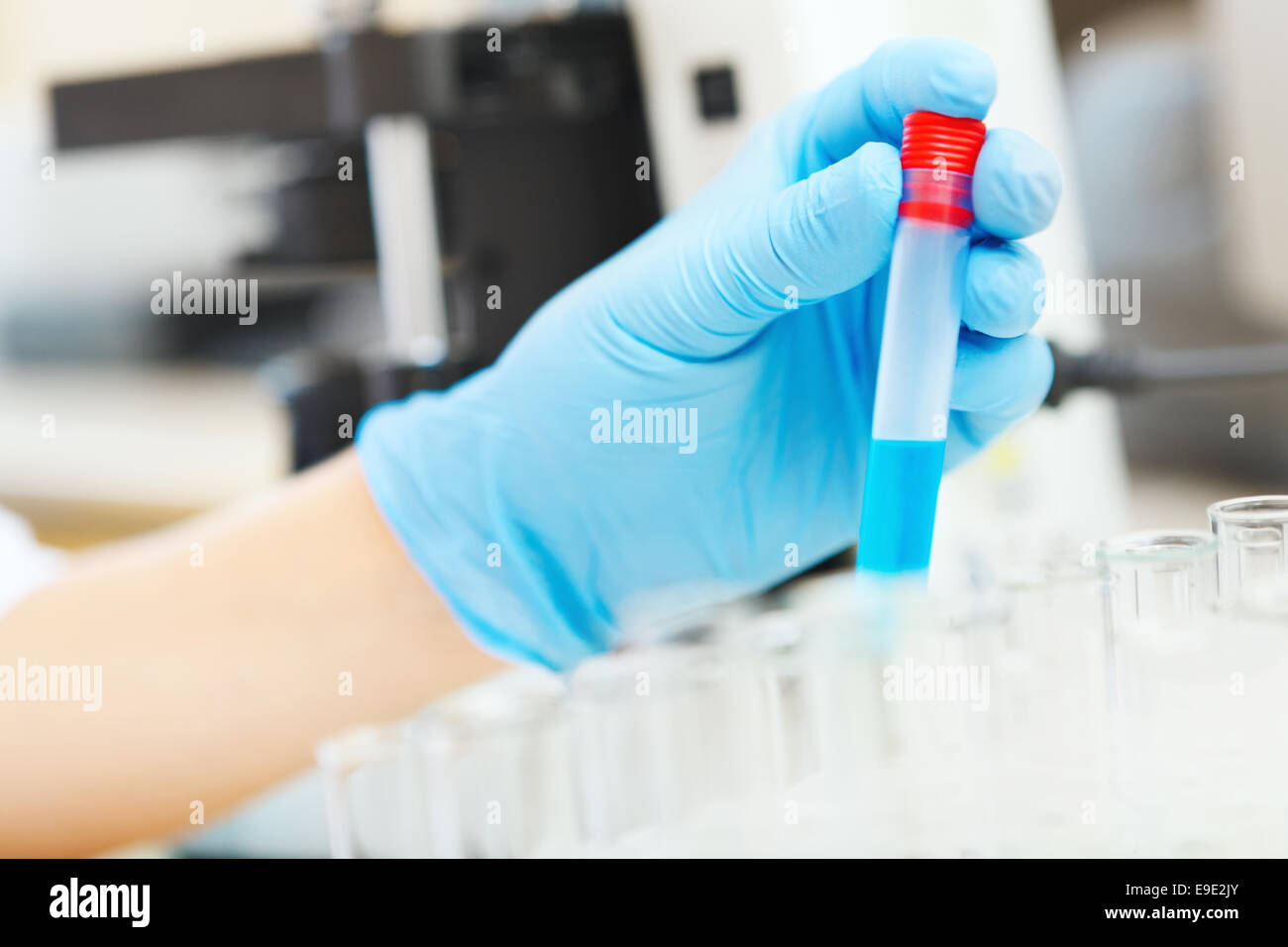 Scientist working samples in hi-res stock photography and images - Alamy