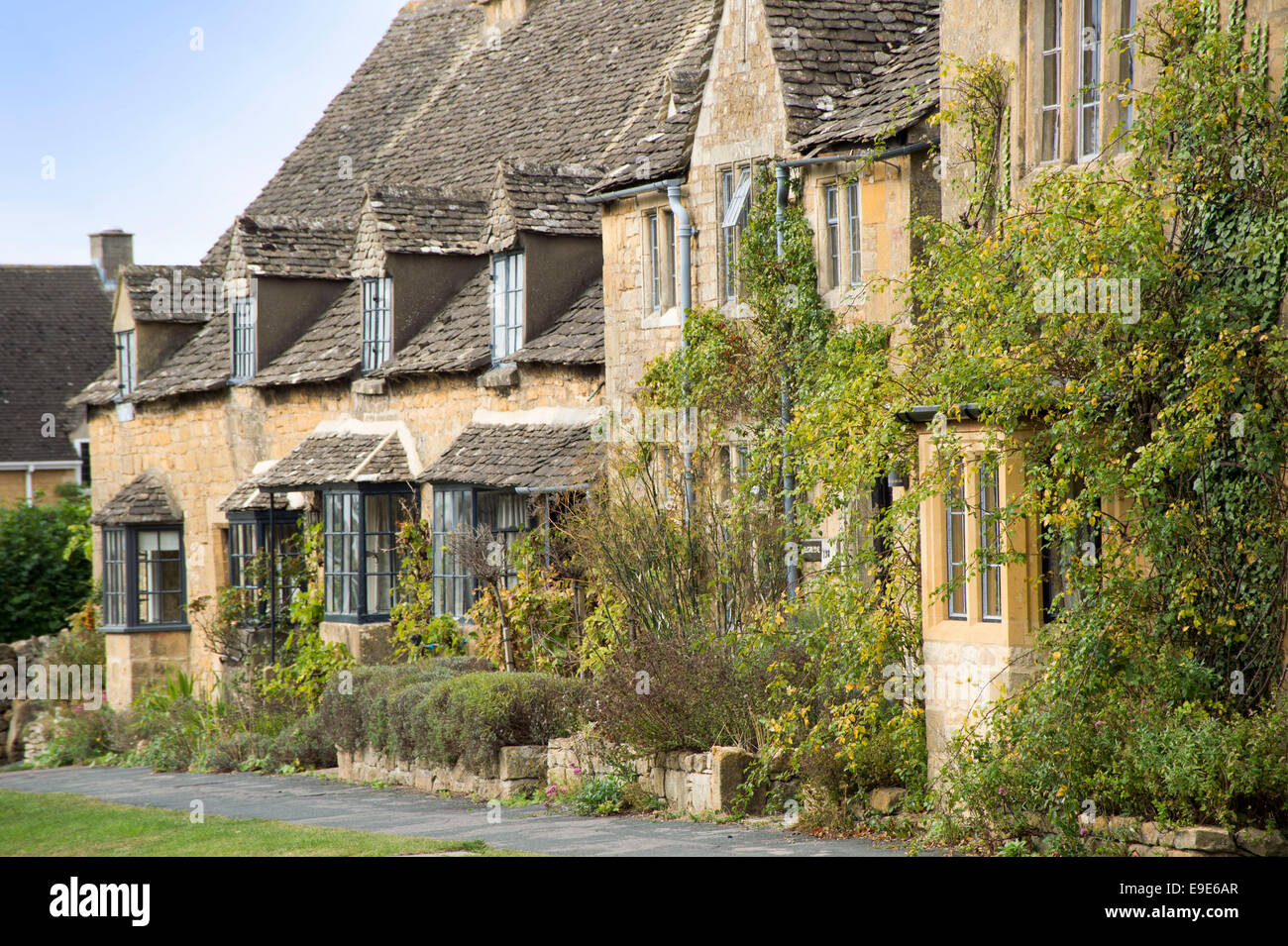 Cotswold market village hires stock photography and images Alamy