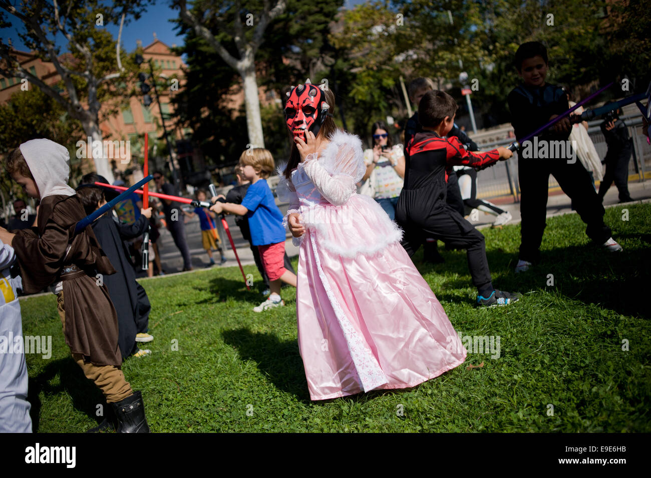 Girl wearing costume in parade hi-res stock photography and images - Page 5  - Alamy