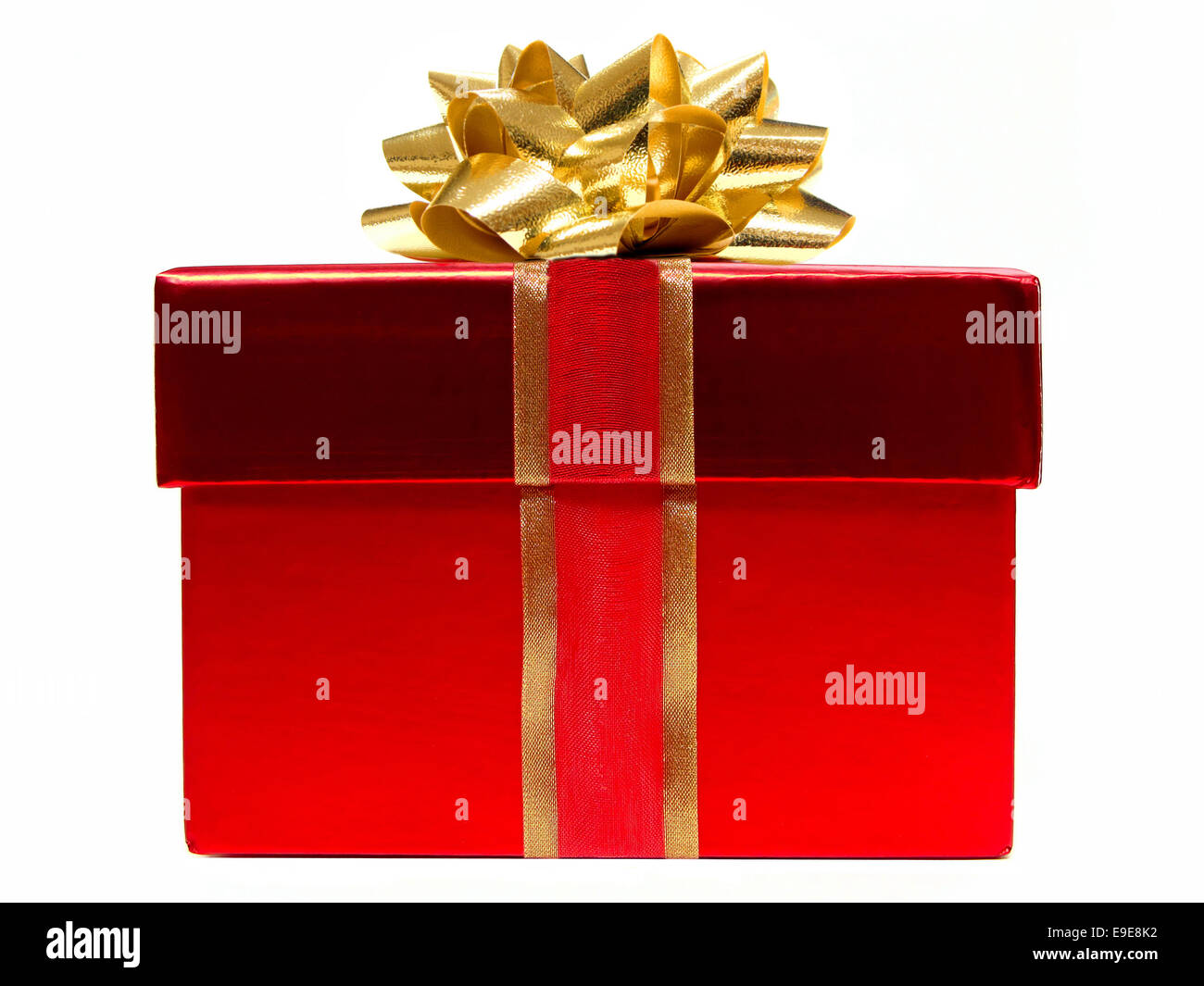 Red gift box with ribbon and gold bow isolated on white Stock Photo - Alamy