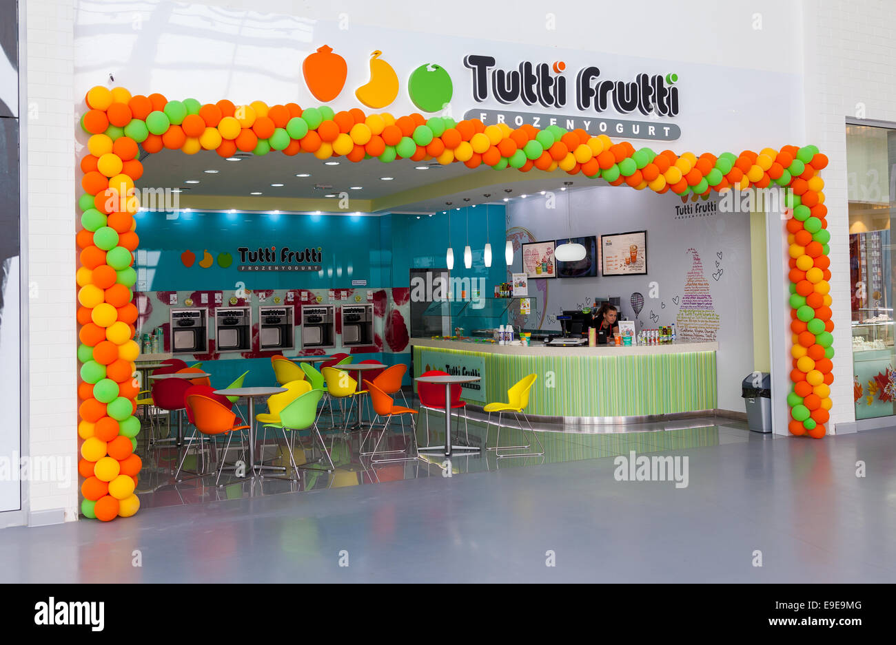 Tutti Frutti Frozen Yogurt branch in a shopping center Stock Photo - Alamy