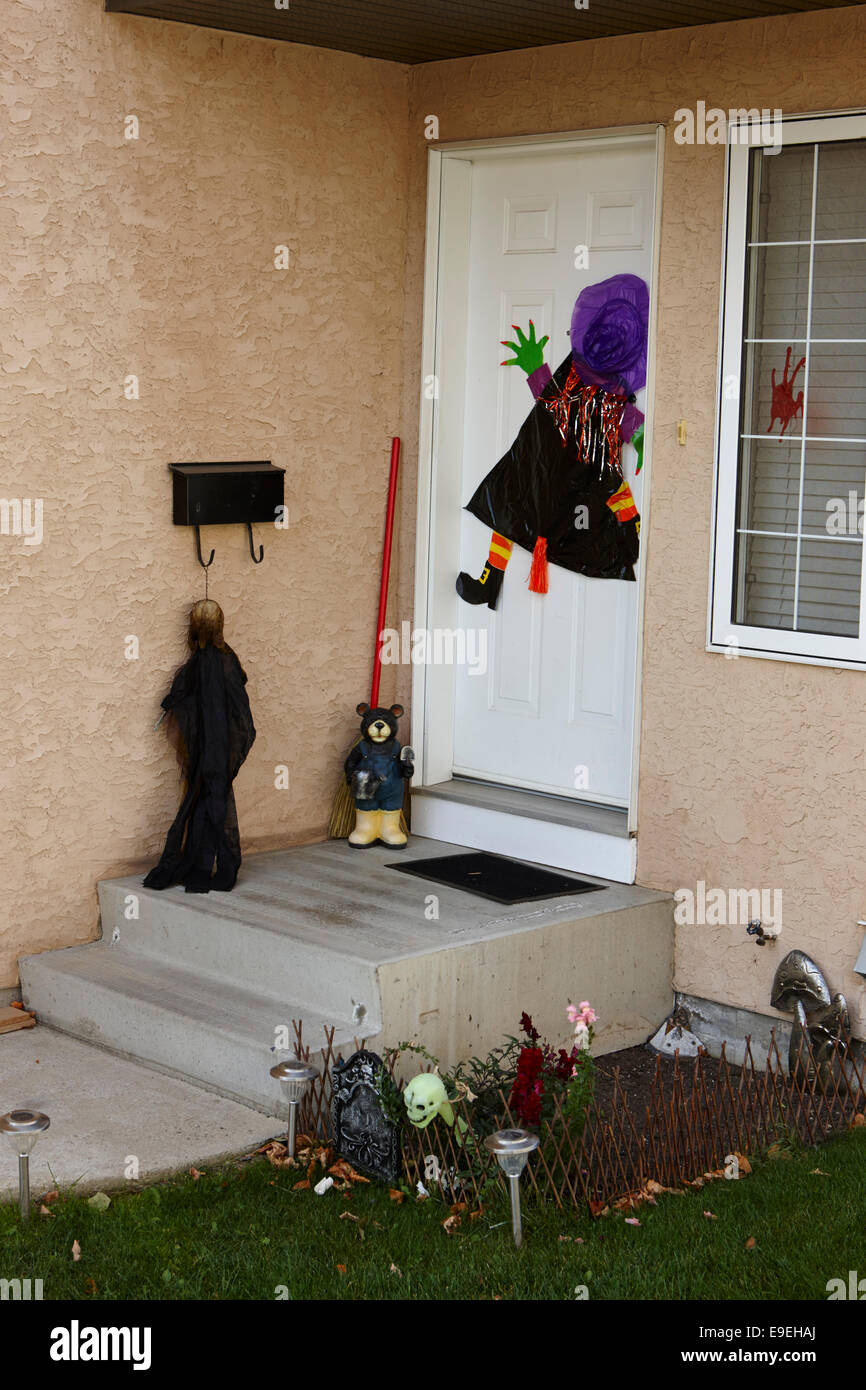 House halloween decorations canada hi-res stock photography and images -  Alamy