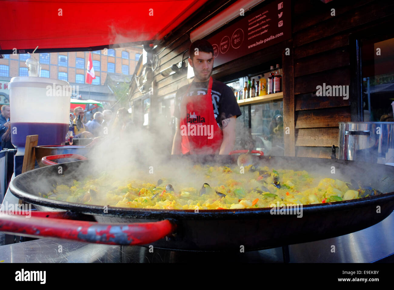 Large paella pan hires stock photography and images Alamy