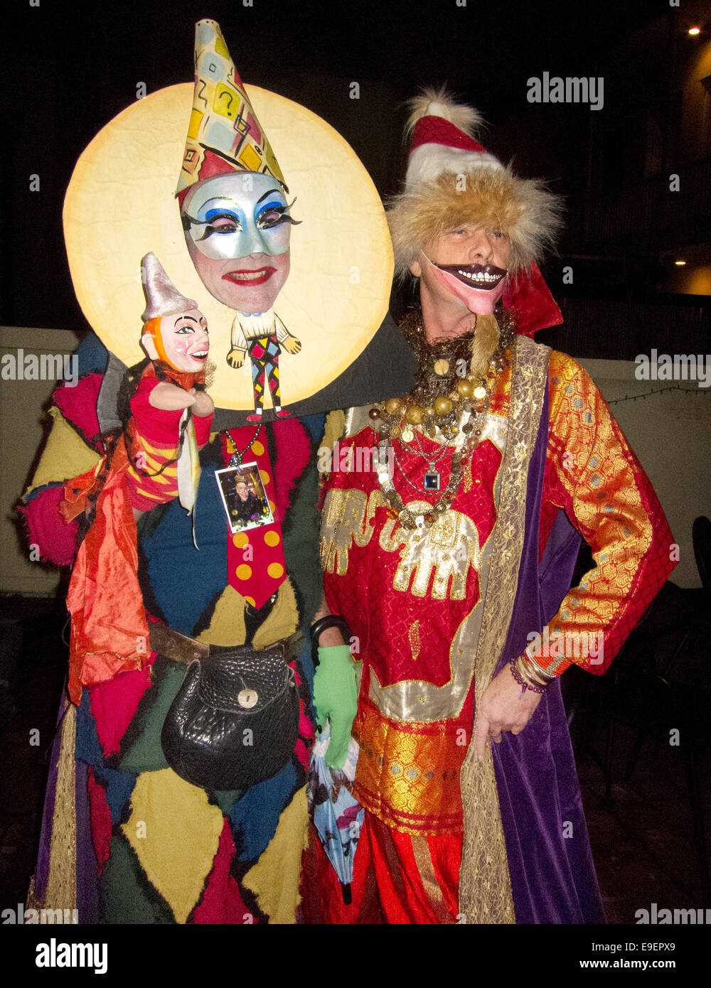 Mardi gras costumes hi-res stock photography and images - Alamy