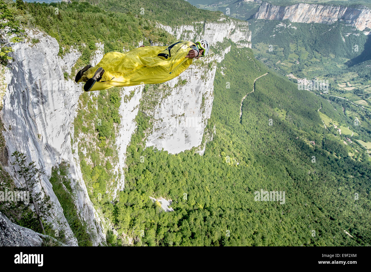 Choranche (Rhône-Alpes region, south-eastern France): base jumper Stock Photo