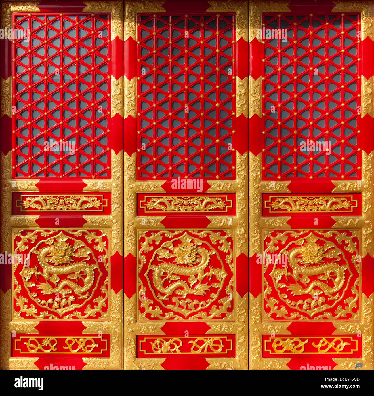 Classical door hi-res stock photography and images - Alamy