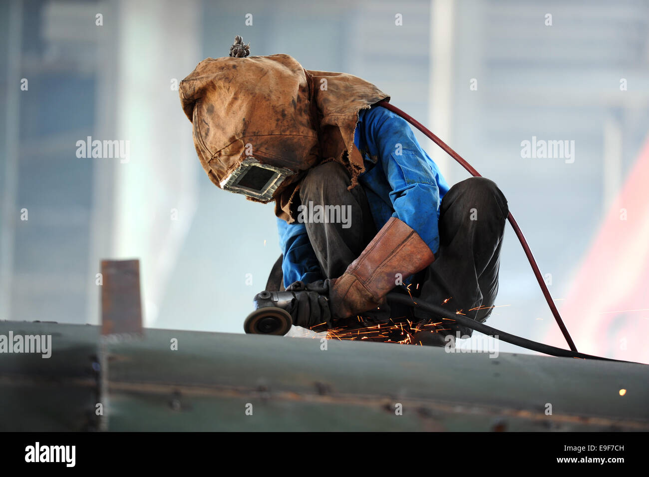 shipyard-workers-on-stock-photo-alamy